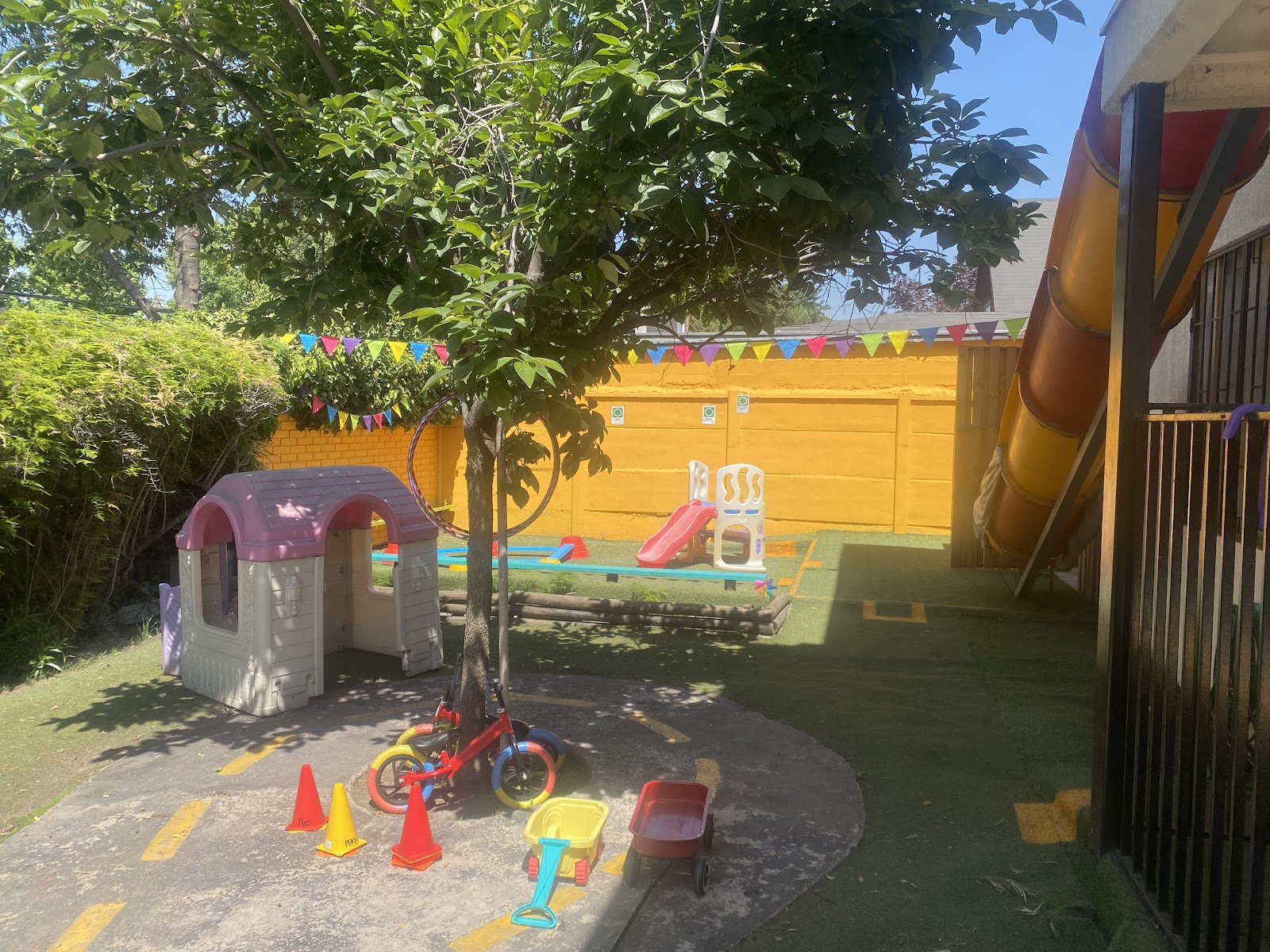 &Aacute;reas verdes y juegos al aire libre
